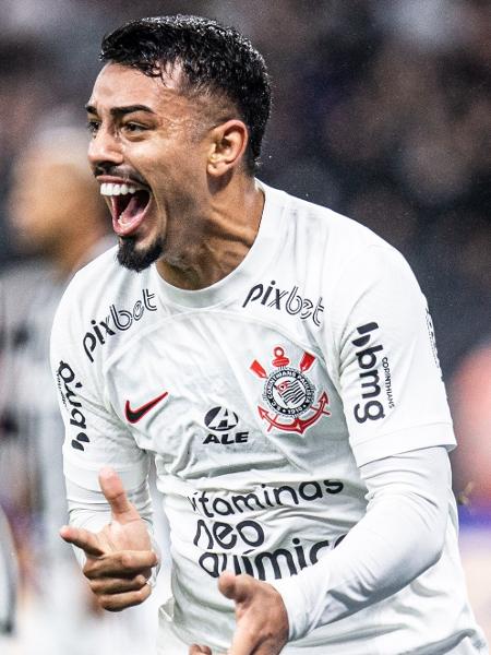 Matheus Bidu celebra gol do Corinthians sobre o Atlético-MG em duelo da Copa do Brasil