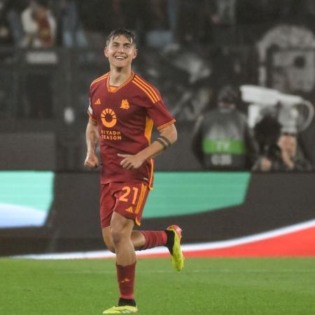 Dybala marca para a Roma, pelas quartas de final da Liga Europa contra o Milan - Ivan Romano/Getty Images