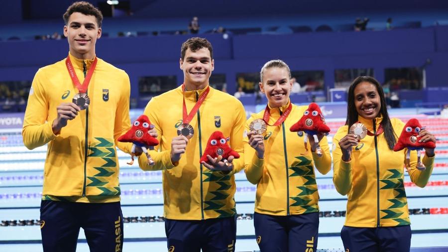 Arthur Xavier Ribeiro, Gabriel Bandeira, Beatriz Borges Carneiro e Ana Karolina Soares ganharam o bronze revezamento 4x100 livre S14