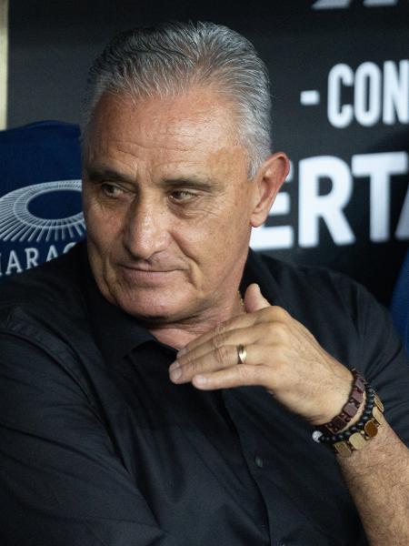 Tite, técnico do Flamengo, durante jogo contra o Peñarol