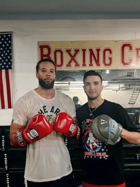 Michael Carter-Williams vai trocar as quadras da NBA pelo ringue de boxe Michael Carter-Williams vai trocar as quadras da NBA pelo ringue de boxe