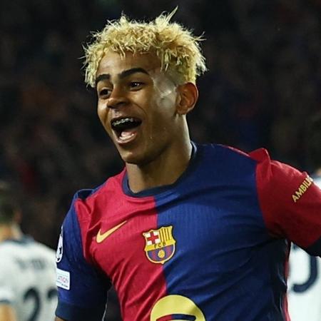 Yamal comemora gol marcado pelo Barcelona contra a Inter de Milão, na Champions League Yamal comemora gol marcado pelo Barcelona contra a Inter de Milão, na Champions League