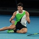 Alcaraz vira sobre Djokovic, fatura o Australian Open e fecha o career slam