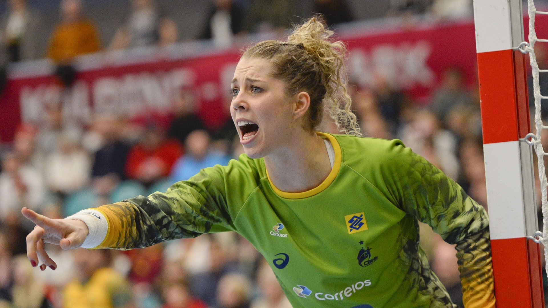 Brasileira Alexandra é eleita a melhor jogadora de handebol do mundo em  2012 - ESPN