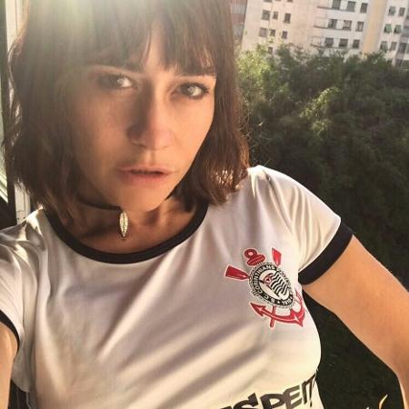 Alessandra Negrini com camisa do Corinthians, seu time do coração - Arquivo Pessoal