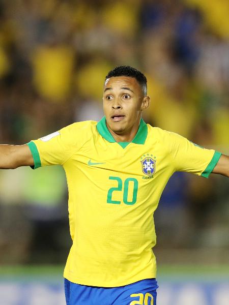 Lázaro faz o gol da virada do Brasil contra o México na final da Copa do Mundo sub-17 - REUTERS/Sergio Moraes