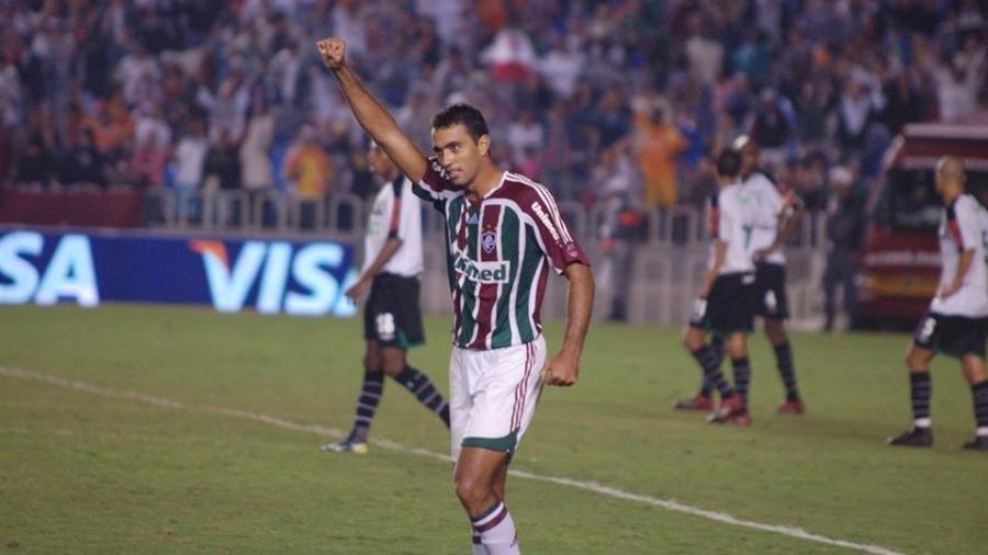 Adriano Magrão comemora um dos vários gols decisivos na conquista da Copa do Brasil pelo Flu em 2007 - Fluminense/Divulgação