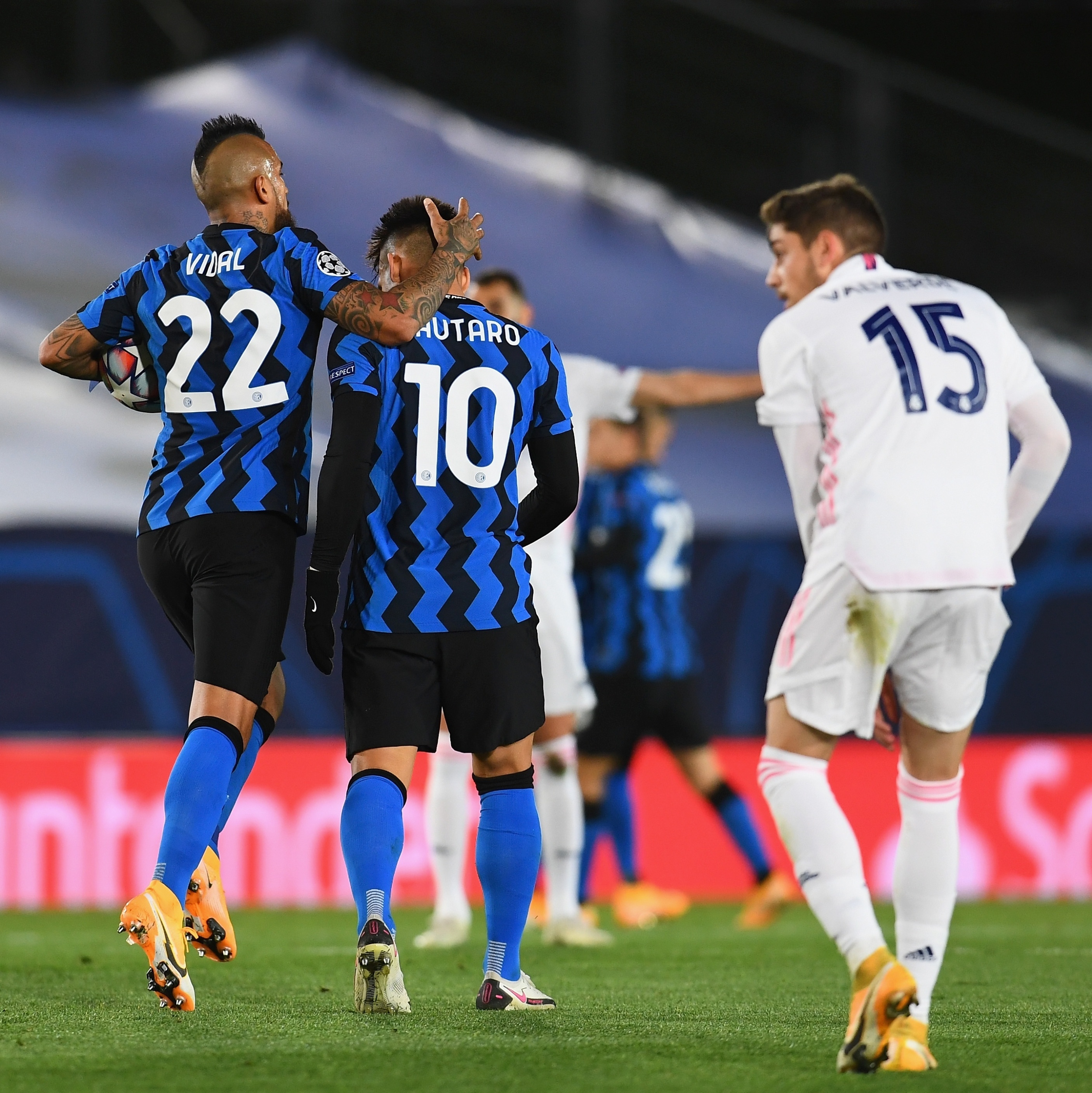 Quem vai narrar a final da Champions League? Saiba os canais que vão  transmitir o jogo entre Manchester City x Inter de Milão - Lance!