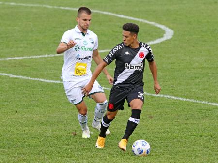 Vasco Cabo Tera Reforcos Caseiros Para Jogo Contra Ponte Preta