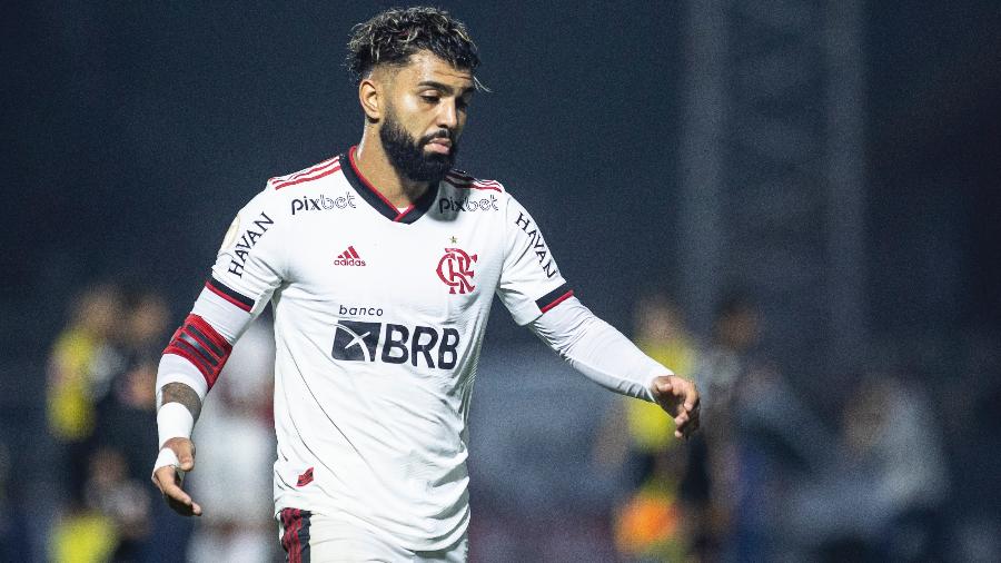 Gabigol, jogador do Flamengo, lamenta derrota ao final da partida contra o Bragantino no estadio Nabi Abi Chedid - Diogo Reis/AGIF