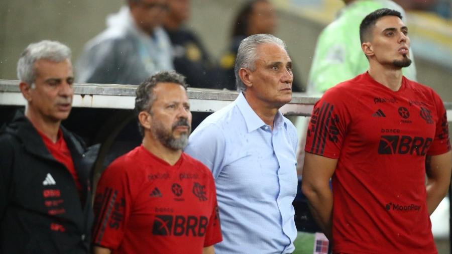 Tite e Matheus Bachi no Flamengo x Red Bull Bragantino