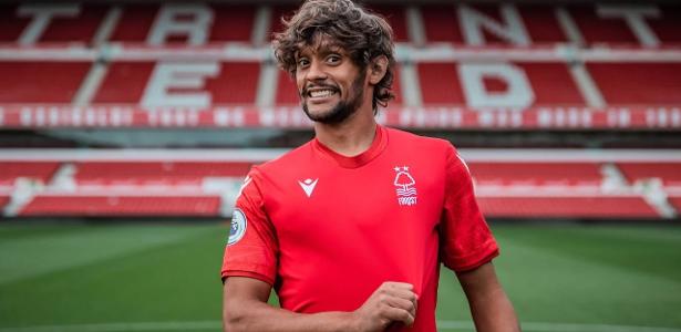 Flamengo vê Scarpa mais flexível, mas tem rival de peso por meia no mercado