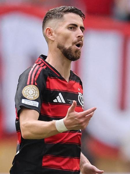 Jorginho comemora gol marcado pelo Flamengo contra o Bayern de Munique no Mundial Jorginho comemora gol marcado pelo Flamengo contra o Bayern de Munique no Mundial