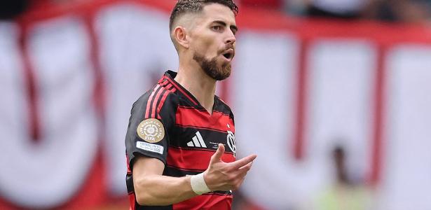 Jorginho faz sua estreia pelo Flamengo após pressão de Lucas no São Paulo