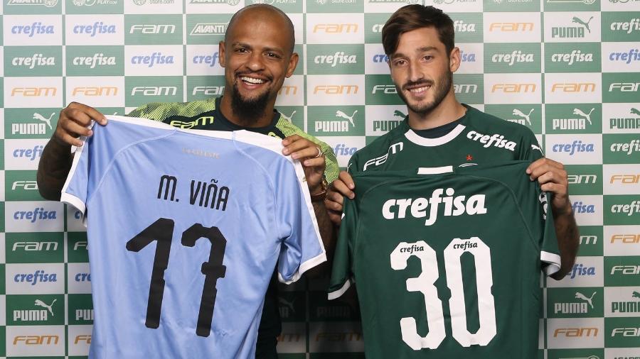 Felipe Melo e Matías Viña trocaram camisas na apresentação do uruguaio no Palmeiras - Cesar Greco/Ag. Palmeiras