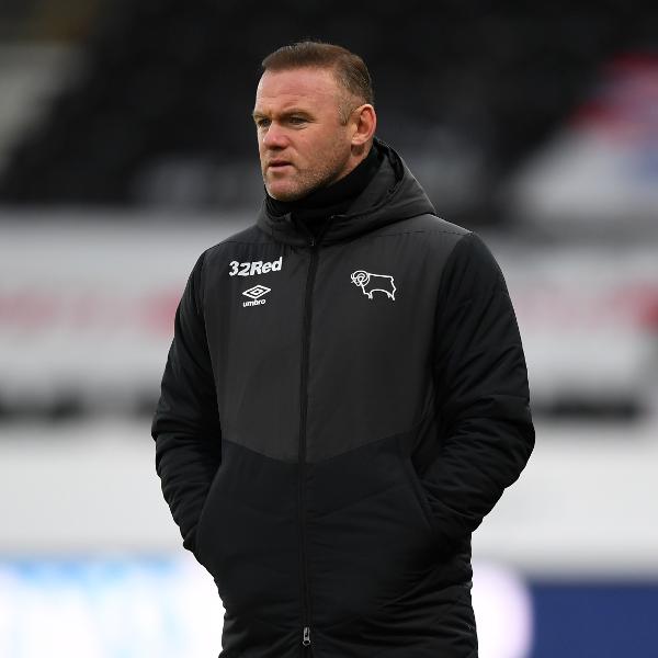 Wayne Rooney atualmente trabalha como técnico do Derby County
