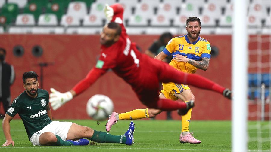 Weverton salva o Palmeiras em chute de Gignac na partida contra Tigres pela semifinal do Mundial de Clubes - Mohamed Farag - FIFA/FIFA via Getty Images