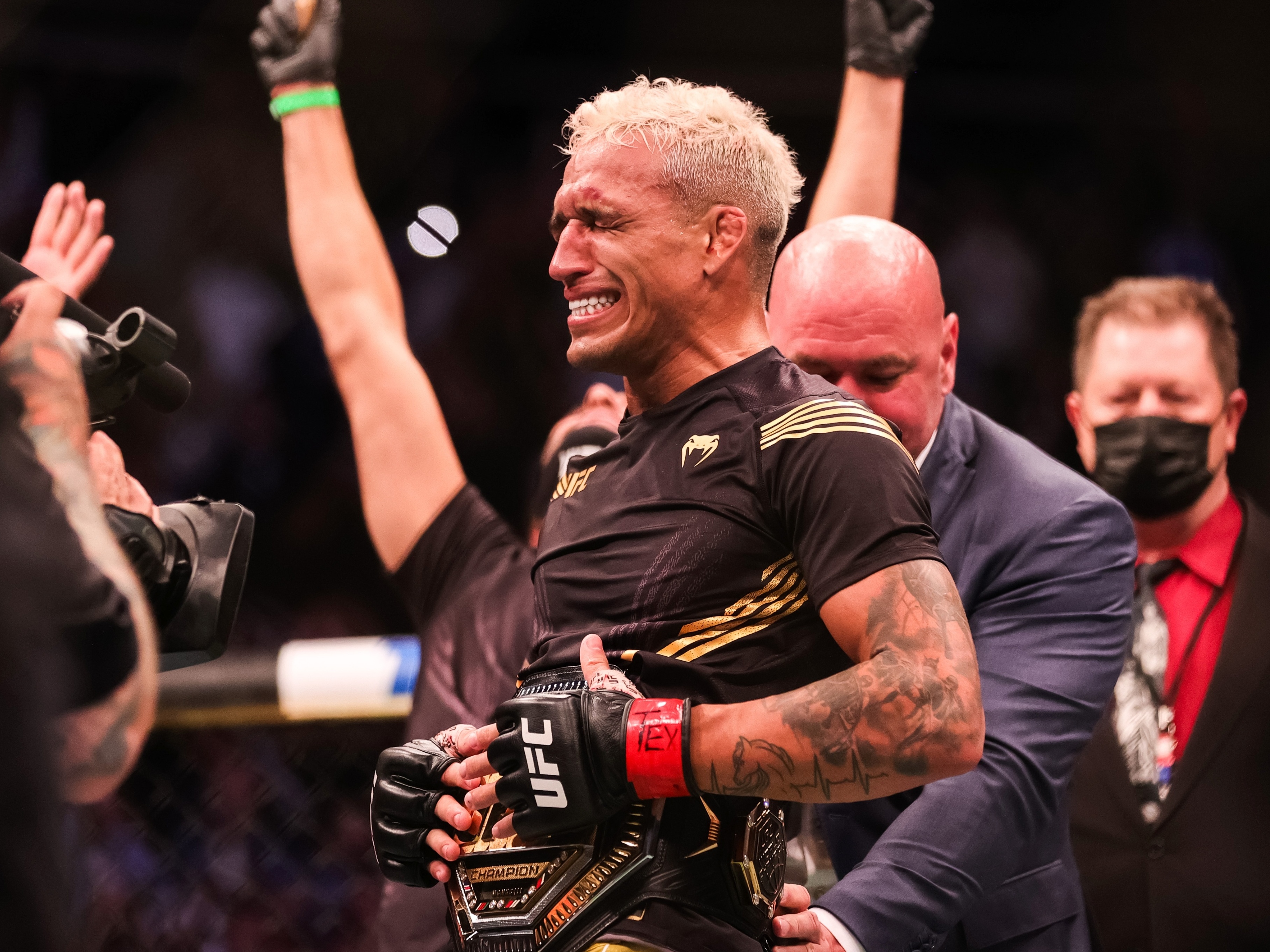 CHARLES DO BRONX FALA SOBRE PARCEIRO DE KHABIB E DIZ COMO QUER VENCER EM  ABU DHABI 