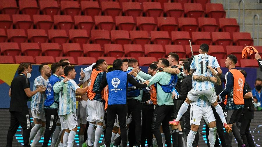 Argentina comemora classificação para a final da Copa América - Mateus Bonomi/AGIF