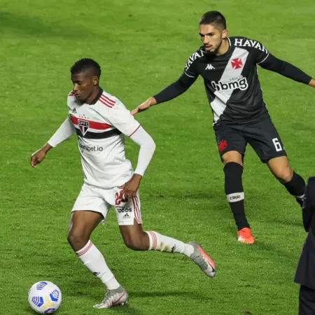 Orejuela, durante a partida entre São Paulo e Vasco - Marcello Zambrana/AGIF - Marcello Zambrana/AGIF
