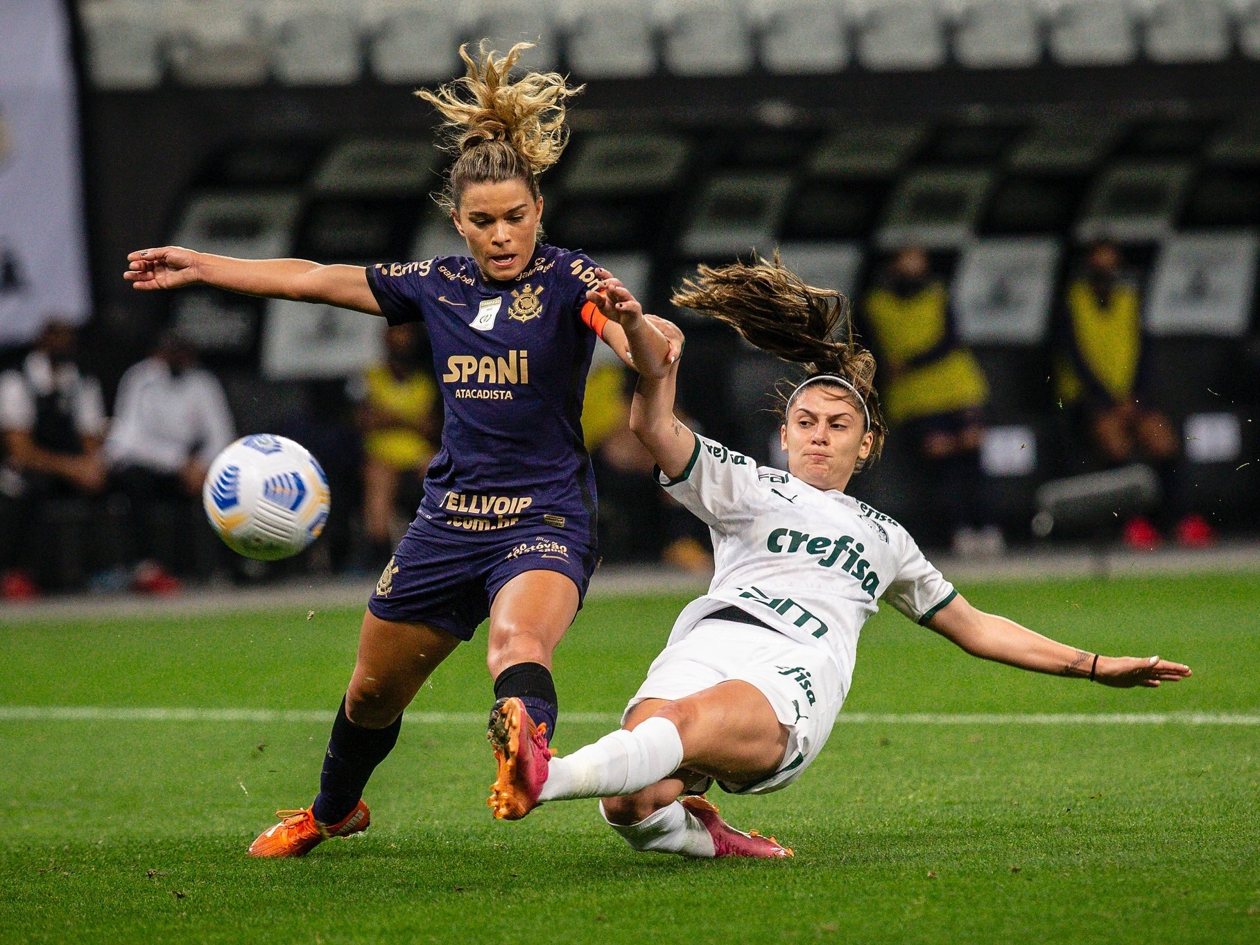 Corinthians faz oito no Palmeiras e garante ida à decisão do Paulistão  feminino