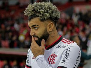 Flamengo tem um time velho e sem tesão e vai brigar para não cair