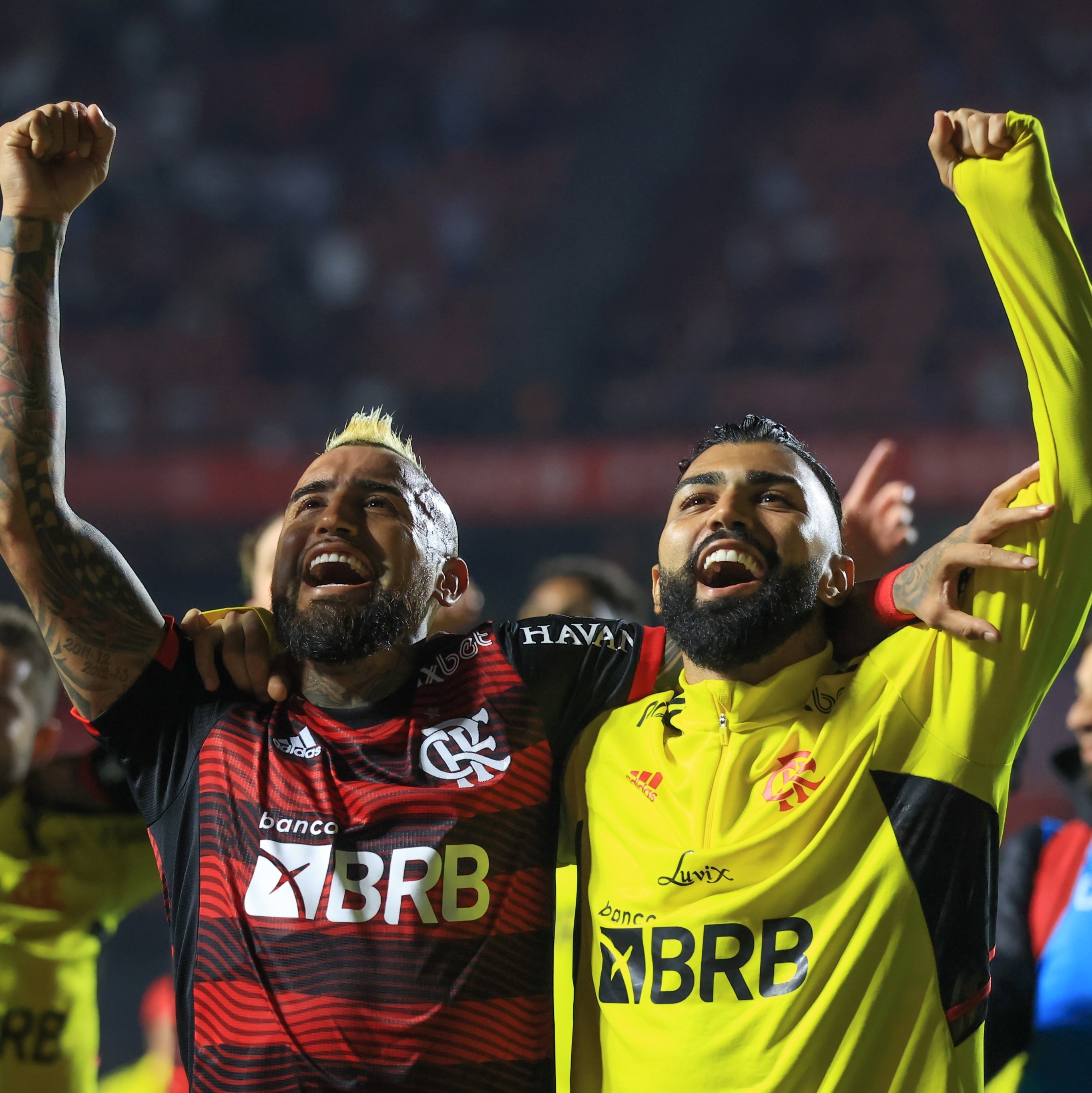 Grupo unido! Jogadores do Flamengo celebram vitória sobre o São