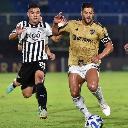 Atlético-MG leva susto, empata com Libertad e avança na Libertadores