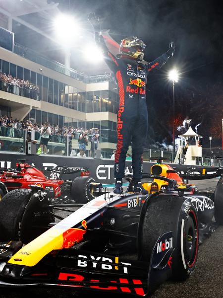 Verstappen celebra vitória no GP de Abu Dhabi