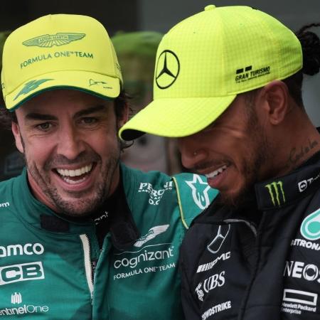 Fernando Alonso (Aston Martin) e Lewis Hamilton (Mercedes) no pódio do GP do Canadá de 2023