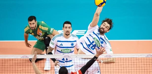 Cruzeiro vence Al Swehly e avança às próximas fases do Mundial de Vôlei.