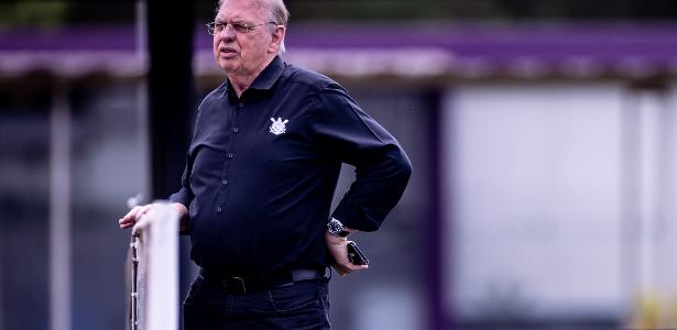 Corinthians atrasa direitos de imagem e dívida chega a dois meses