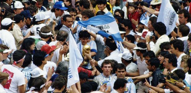 Carlos Bilardo - Fotografias e Filmes do Acervo - Getty Images