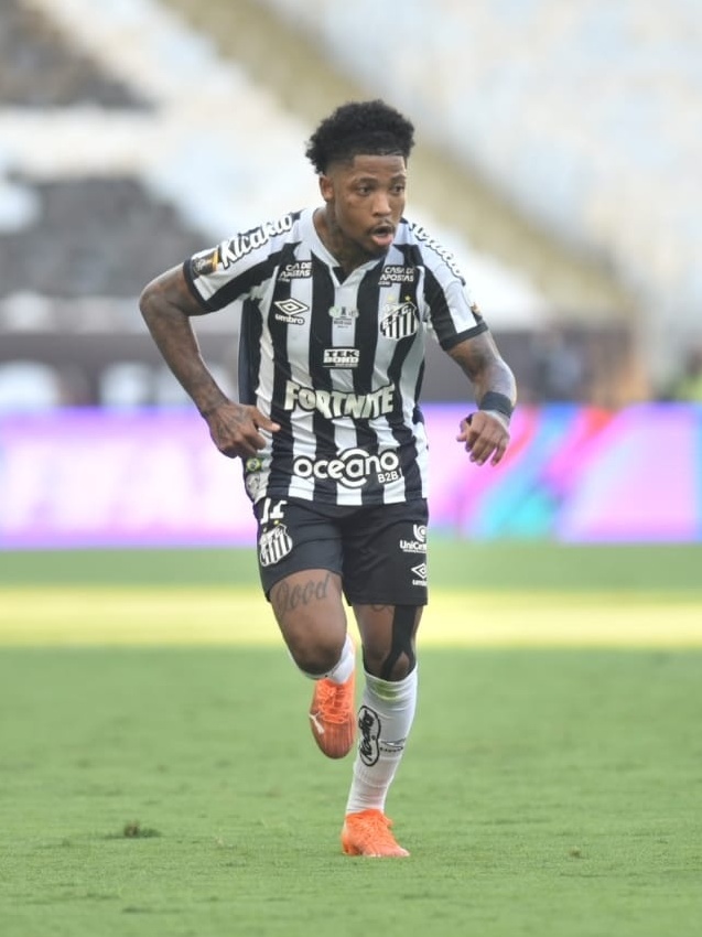 QUEM É O MELHOR JOGADOR? O MELHOR, CHUTA! 