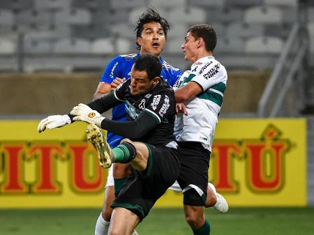 Adversário do Cruzeiro, Coritiba só perdeu um jogo em casa na