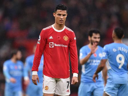 Cristiano Ronaldo se recupera de dores no quadril e volta ao time do  Manchester United no sábado, futebol inglês