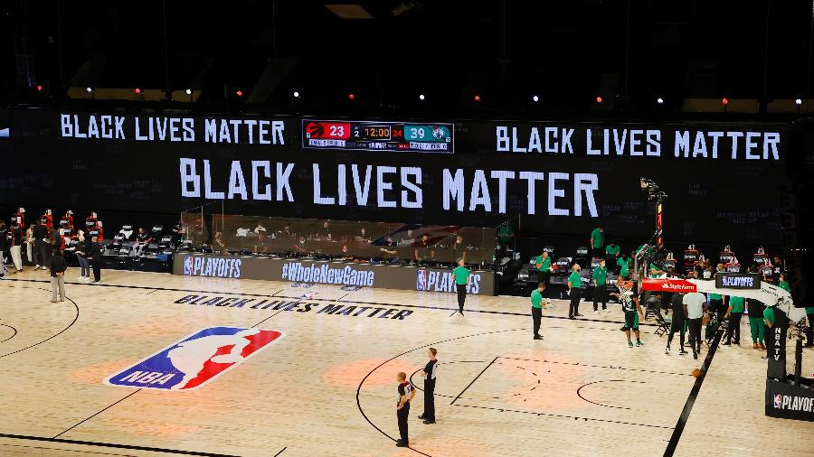 Mensagem "Black Lives Matter" em jogo da NBA na bolha de Orlando, em agosto de 2020 - Kevin C. Cox/Getty Images