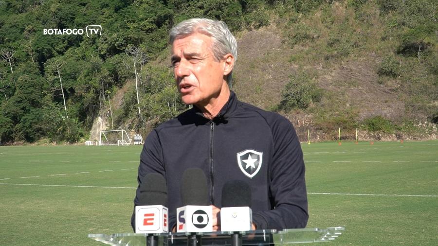 Luís Castro, técnico do Botafogo, em coletiva no Espaço Lonier - Reprodução