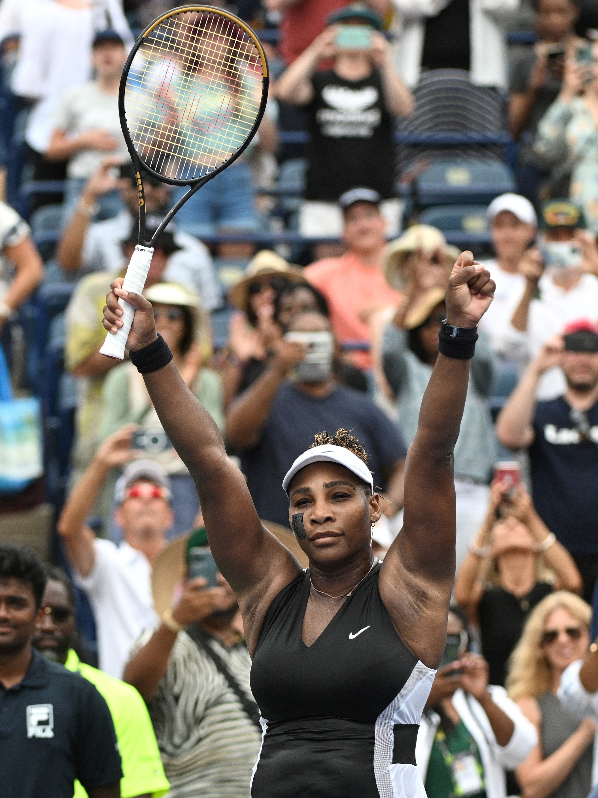 Serena Williams dá adeus ao tênis e se aposenta com recordes