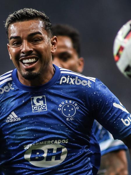 Matheus Bidu foi campeão da Série B pelo Cruzeiro - Thomás Santos/STAFF IMAGES/Cruzeiro