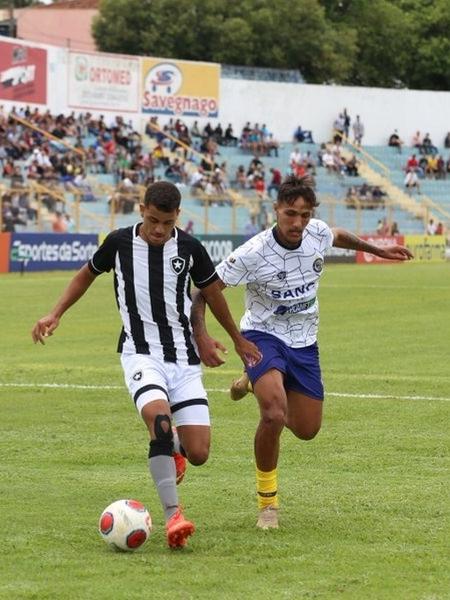 São Carlos faz jogo parelho, mas perde para o Botafogo - São Carlos Agora