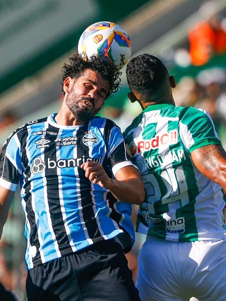 Diego Costa, do Grêmio, em ação contra o Juventude, na final do Gaúcho
