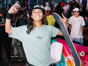 Skate: Rayssa Leal 'dá o troco' em japonesas e é campeã mundial em Roma