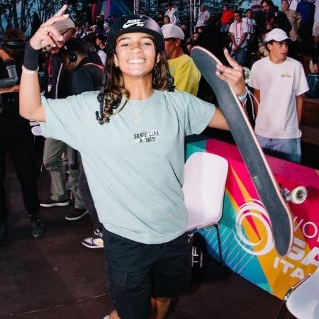 14.set.2024 - Rayssa Leal celebra resultado no Mundial de skate street em Roma