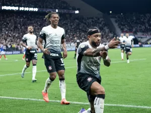 Corinthians busca ampliação de recorde no Brasileiro contra o Grêmio após ano turbulento