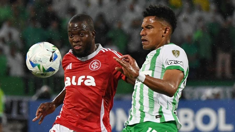 Enner Valencia, do Inter, em ação durante jogo contra o Atlético Nacional pela Libertadores Enner Valencia, do Inter, em ação durante jogo contra o Atlético Nacional pela Libertadores