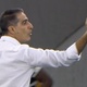 Técnico do Botafogo diz por que mostrou dedo do meio após golaço de Artur