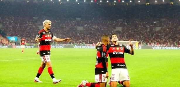 Pedro brilha com assistências e decide para o Flamengo na Libertadores