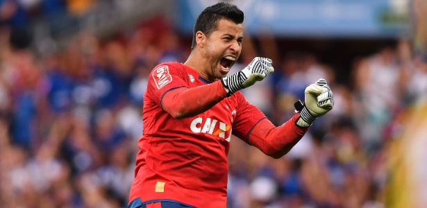 Fábio, goleiro do Cruzeiro, foi o melhor em campo no triunfo sobre o Democrata-GV - © Mauricio Farias/Light Press/Cruzeiro