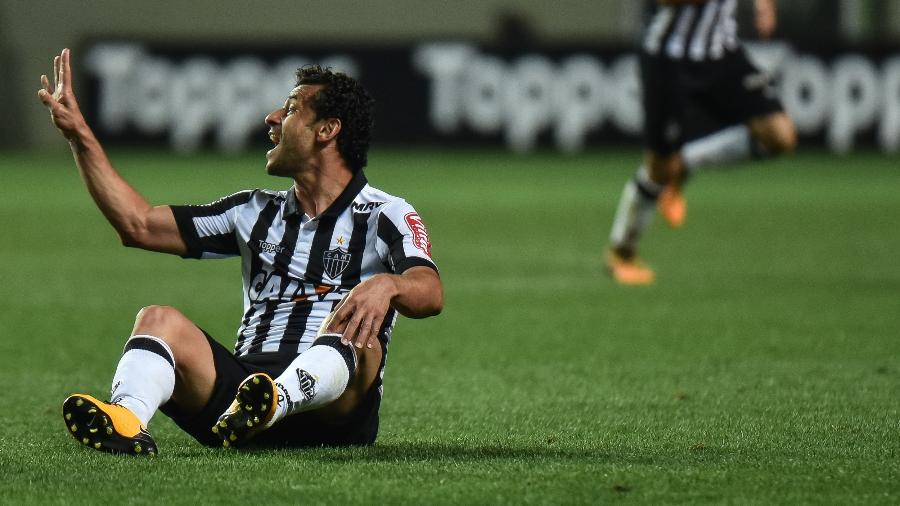 Fred reclama da arbitragem durante partida entre Atlético-MG e Vitória - Andre Yanckous/AGIF